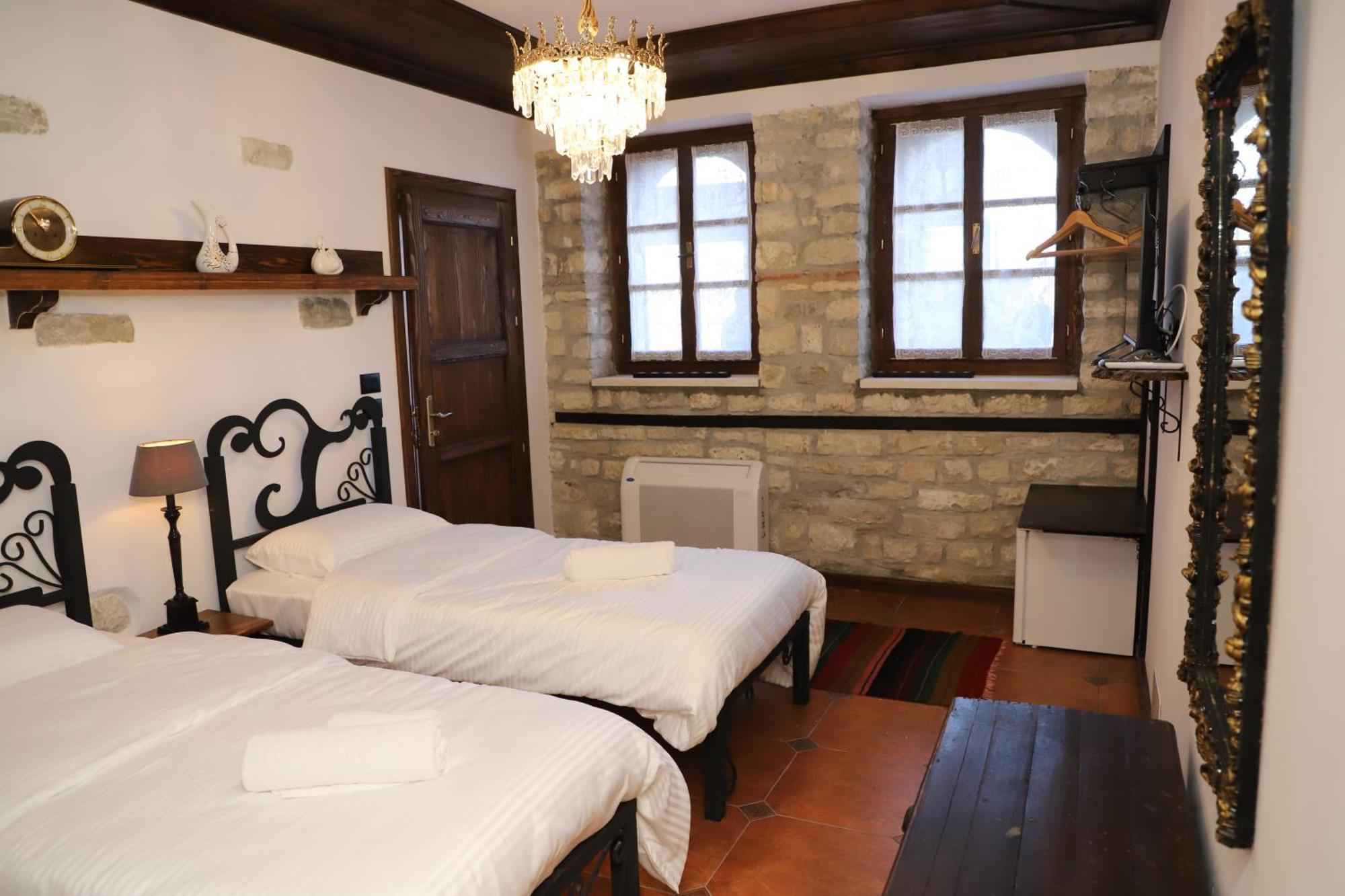 Vila Art Berat Castle Exterior photo